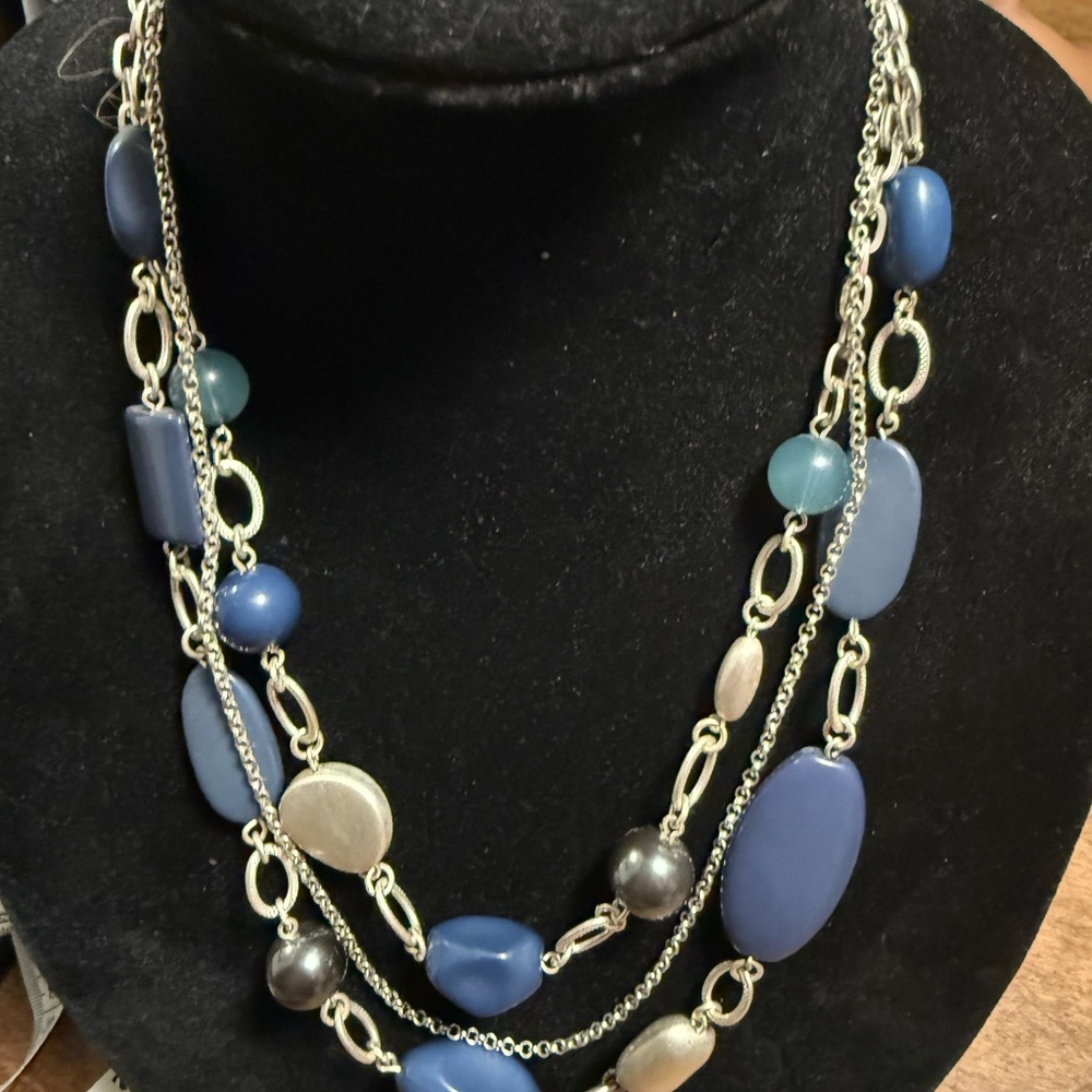 Chic Multi-Strand Necklace in Blue and Silver